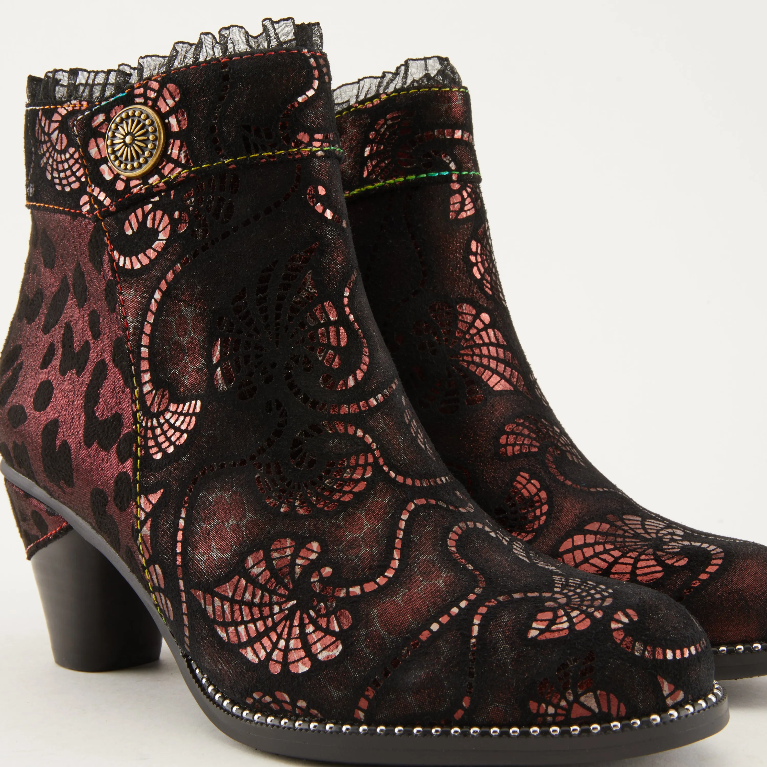 L'ARTISTE DESSA BOOTIE